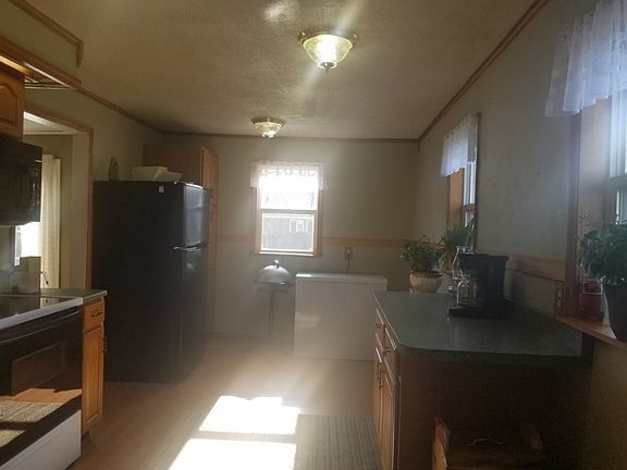5th image of 2725 Calvin Ave