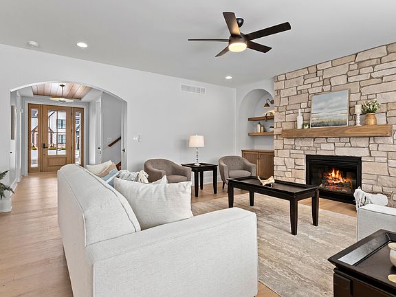 3rd image of 9720 Dunegrass Way