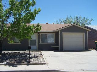 5513 Alder St, Farmington, NM 87402