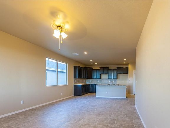 5th image of 12481 Knightsbridge Dr