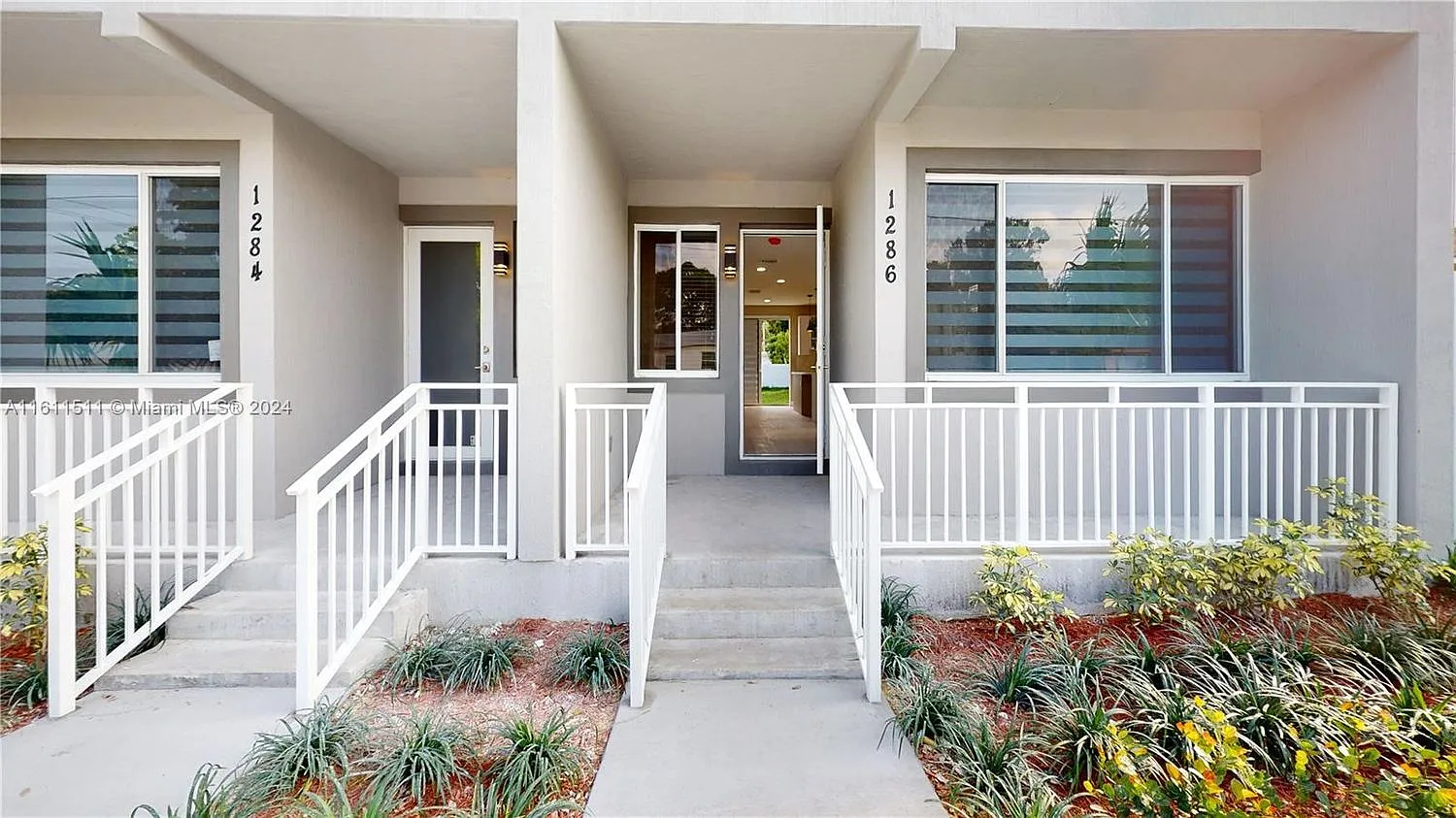 2 bed, 2.5 bath, 1200 sqft, $3,600 — Photo 2
