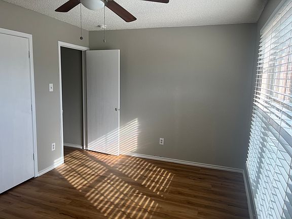 3rd image of 7206 Lake Hawkins Dr