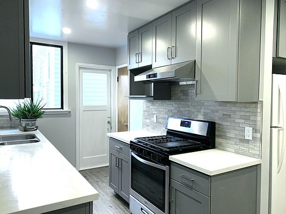 2nd image of 1294 40th Ave