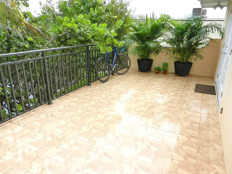 2102 Alamanda Dr #Penthouse B — Photo 18