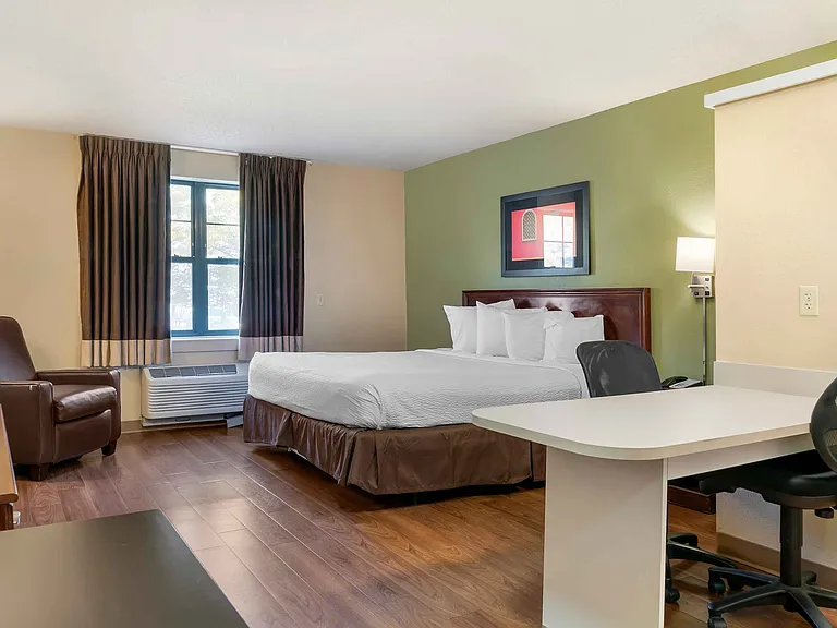 Studio Suite - 1 King Bed