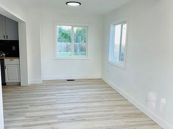 3rd image of 410 Abert Ave #410