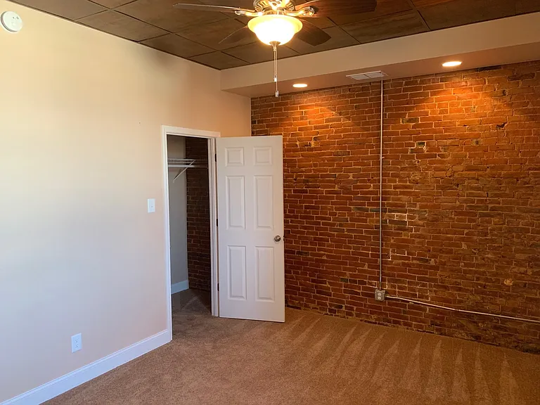 405 Hampshire St — Photo 13