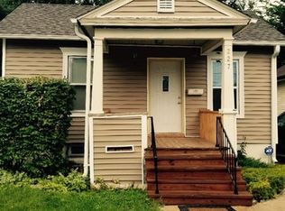227 Moseley St, Elgin, IL 60123