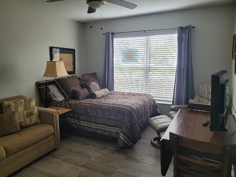 3rd bedroom with a pull out couch