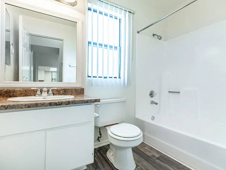 Madison Park Apartments — Photo 28