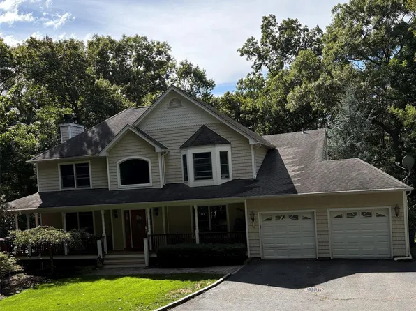230 W Woodland Drive, Wading River, NY 11792