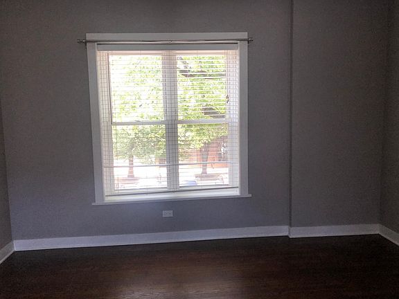2nd image of 4435 N Leavitt St #2N