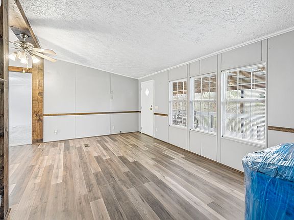 5th image of 47 Riddleton Cir