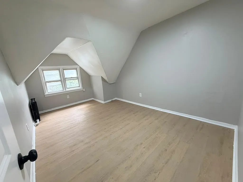 2 bed, $1,800 — Photo 4