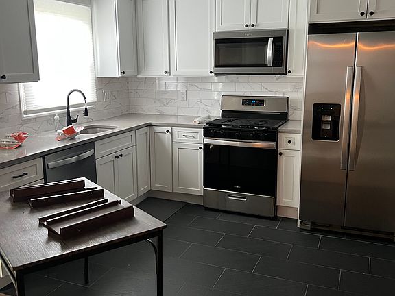 2nd image of 822 9th St Floor 1