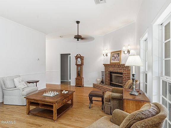 5th image of 511 W 14th St