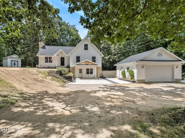 10047 McKinley Rd, Montrose, MI 48457