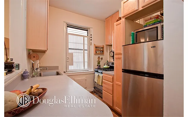 Sold by Douglas Elliman | media 7