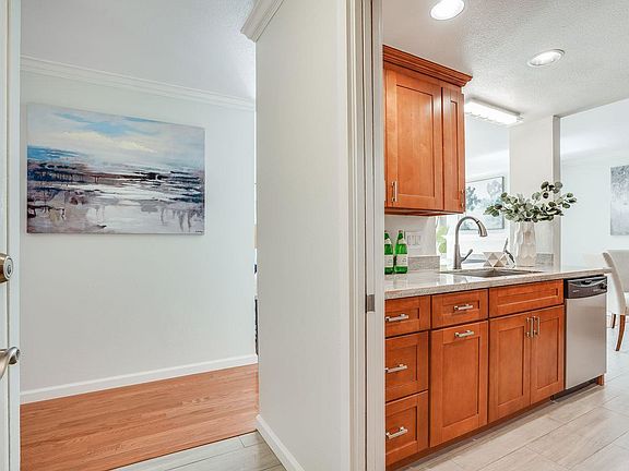 4th image of 1471 El Camino Real APT 4