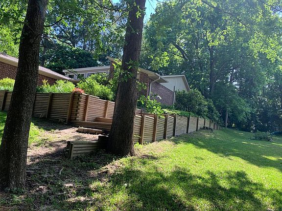 4th image of 2611 Dogwood Dr