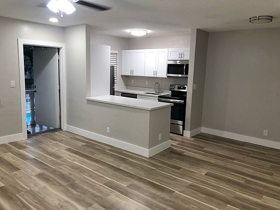3rd image of 530 NE 20th St #5A
