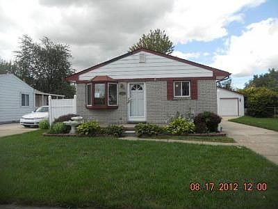 1st image of 25490 Fairgrove St