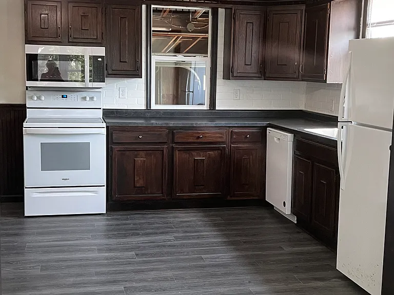118 N 3rd St — Photo 1