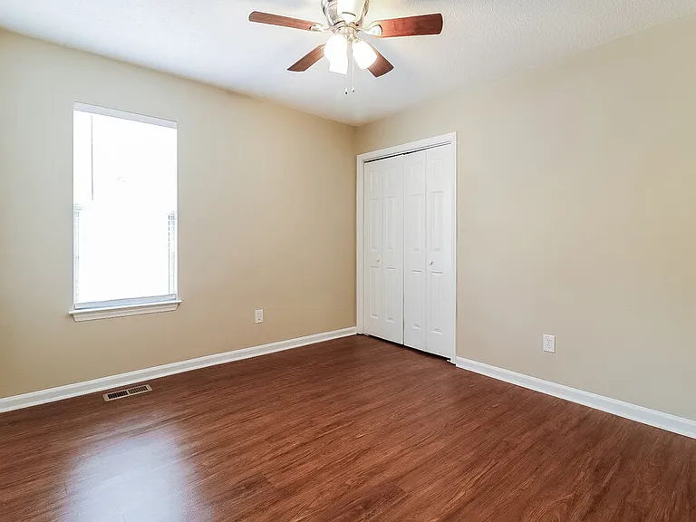 504 Heathwick Dr — Photo 13