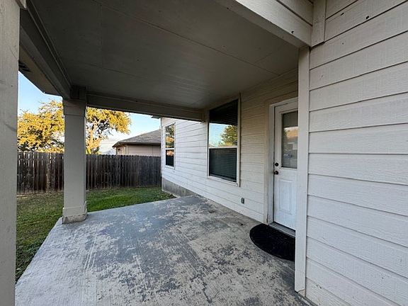 5th image of 10023 Moffitt Dr