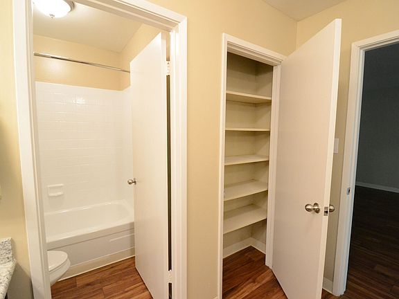 2nd image of 860 Quince Ave #315B