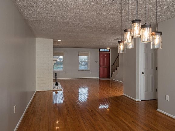 3rd image of 2805 Red Lion Ct