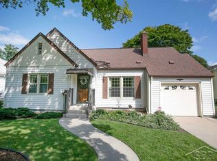 303 Main St, Essexville, MI