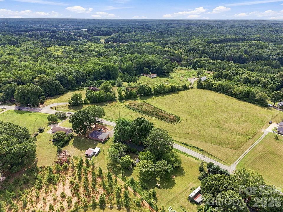 1st image of 601 Faith Rd