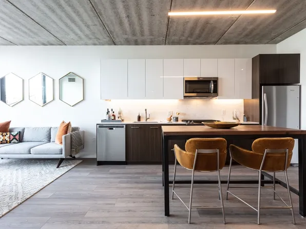 Wicker Park Connection