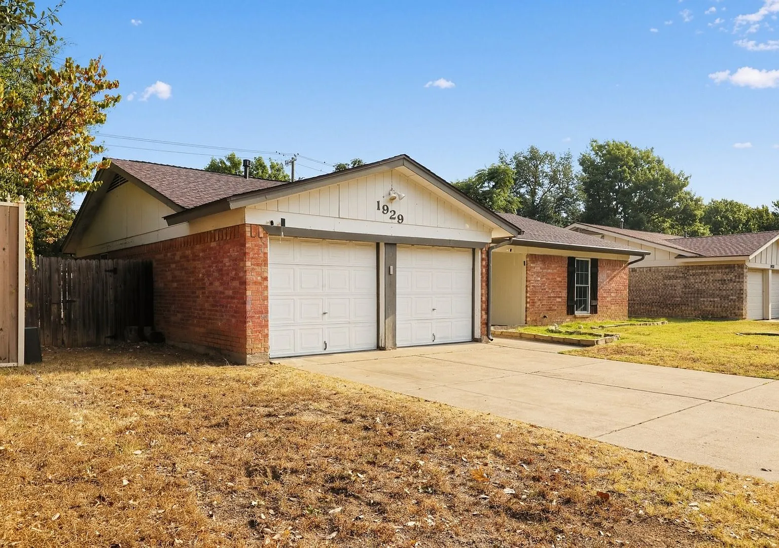 Charming 4BR House in Bedford — Photo 2