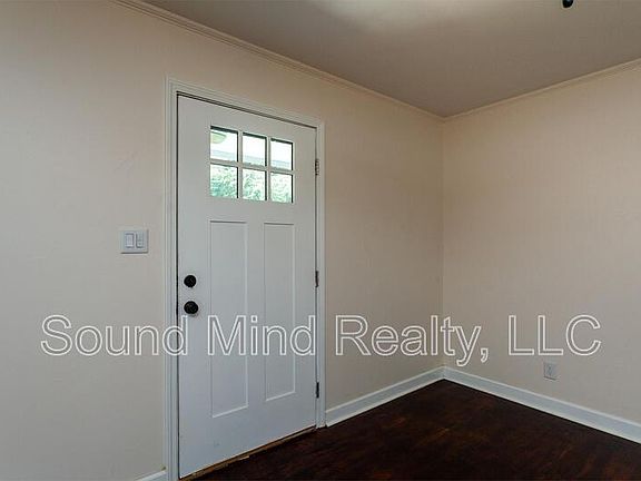 5th image of 1708 Dallas St
