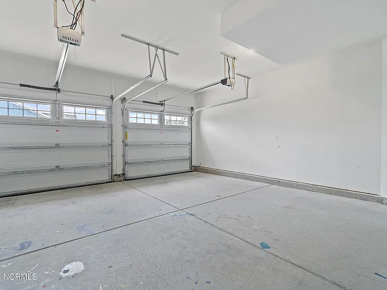 3219 Bay Winds Dr — Photo 25