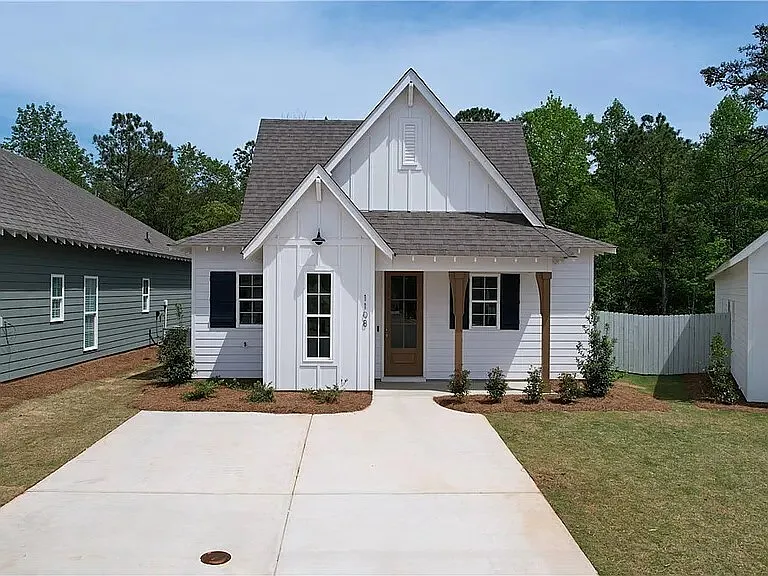 1108 Woodland Circle - 1 — Photo 1
