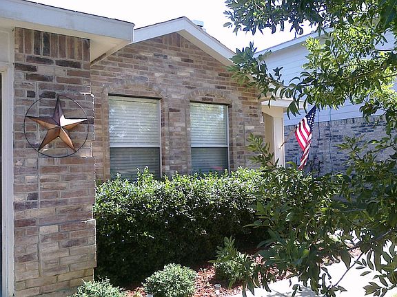 4th image of 2709 Peach Dr