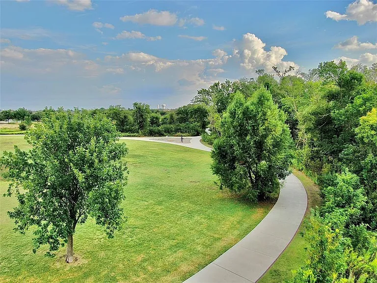 18524 Mammoth Cave Blvd #2 — Photo 30