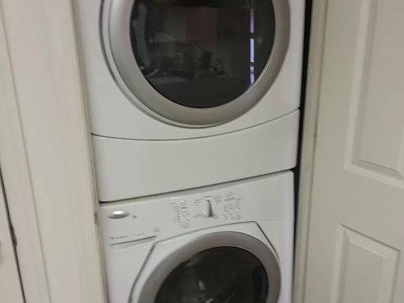 3rd image of 701 W Cary St #6