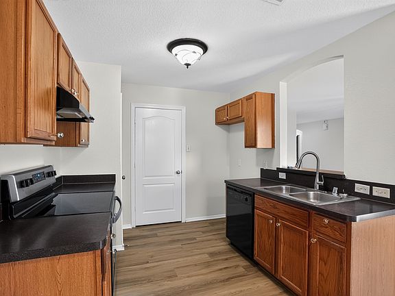 4th image of 419 Murphy Rd