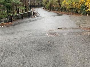 9 Alderbrook Rd, Bronx, NY 10471