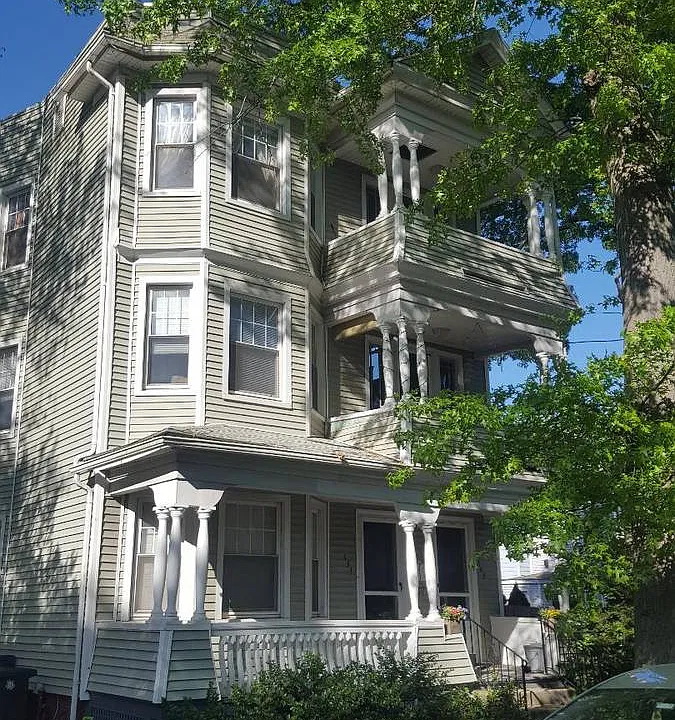 151 Eagle St