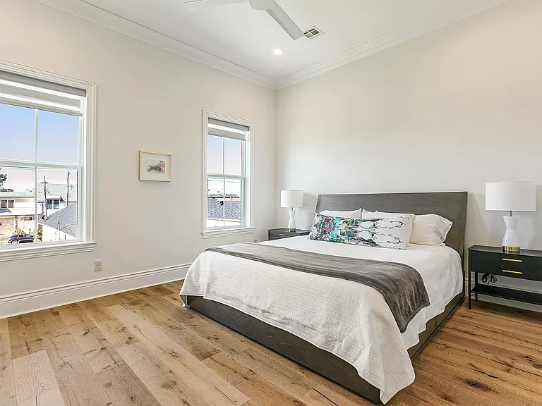 2406 Valence St — Photo 12