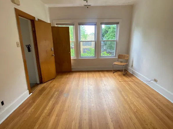 2632 N Marshfield Ave, Chicago, IL 60614