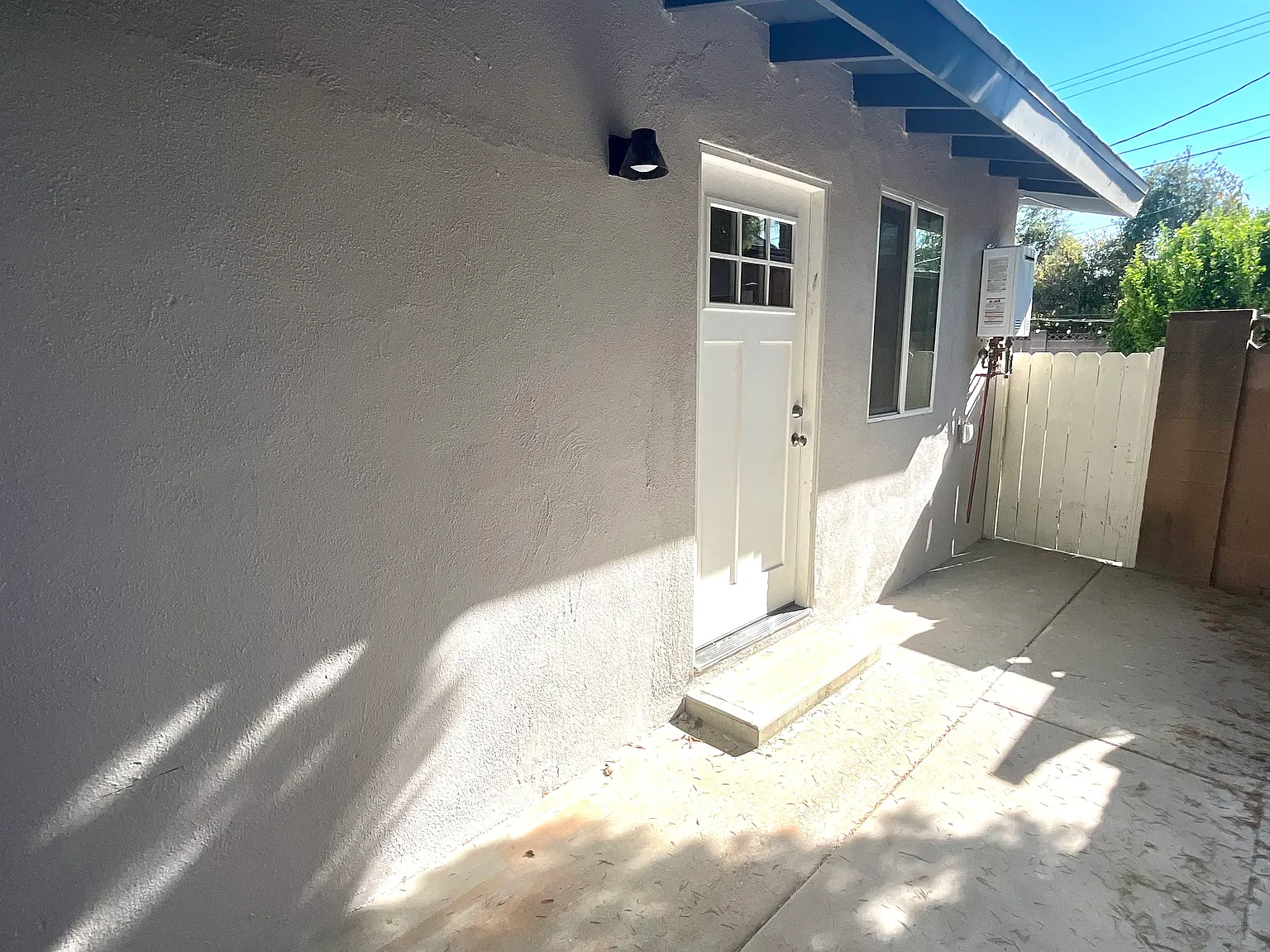 8437 Nevada Ave — Photo 2