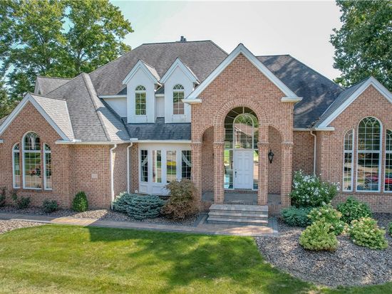3888 Weymouth Woods Dr, Medina, OH 44256