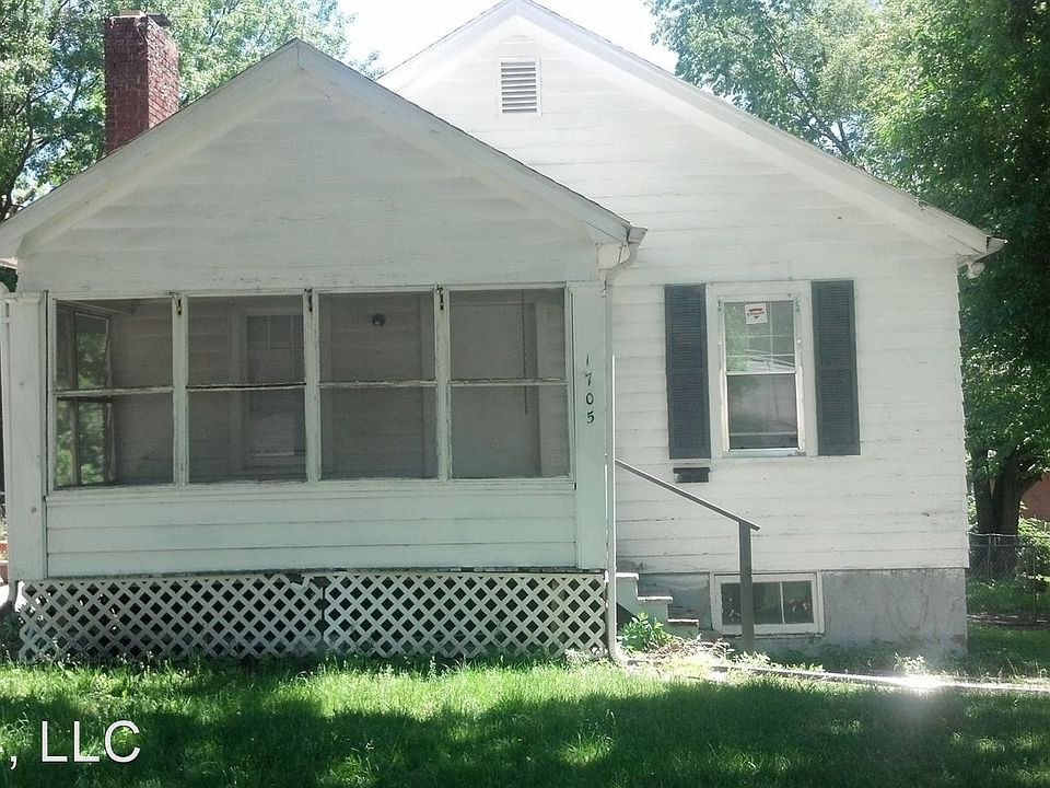 1st image of 1705 S Ash Ave