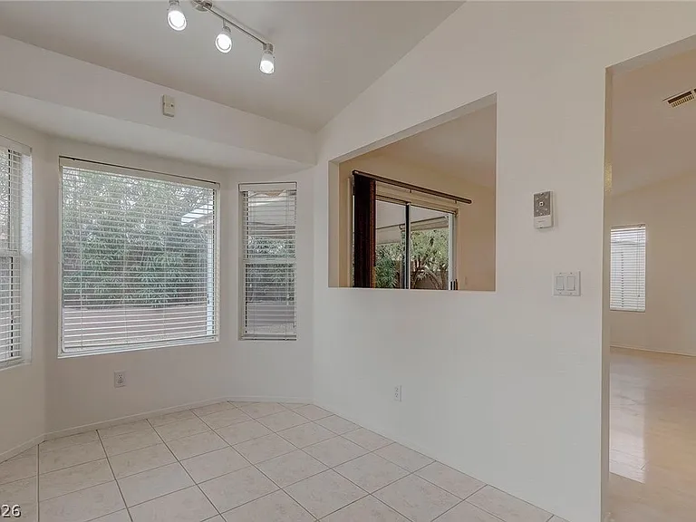 7225 Scenic Hills Dr — Photo 15